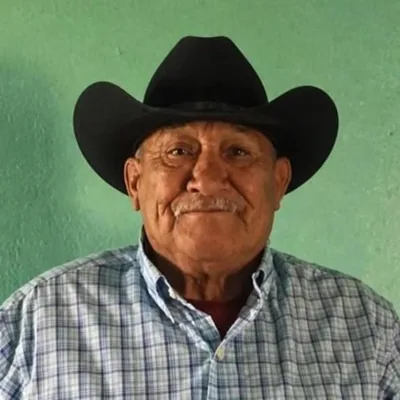 Salvador Flores