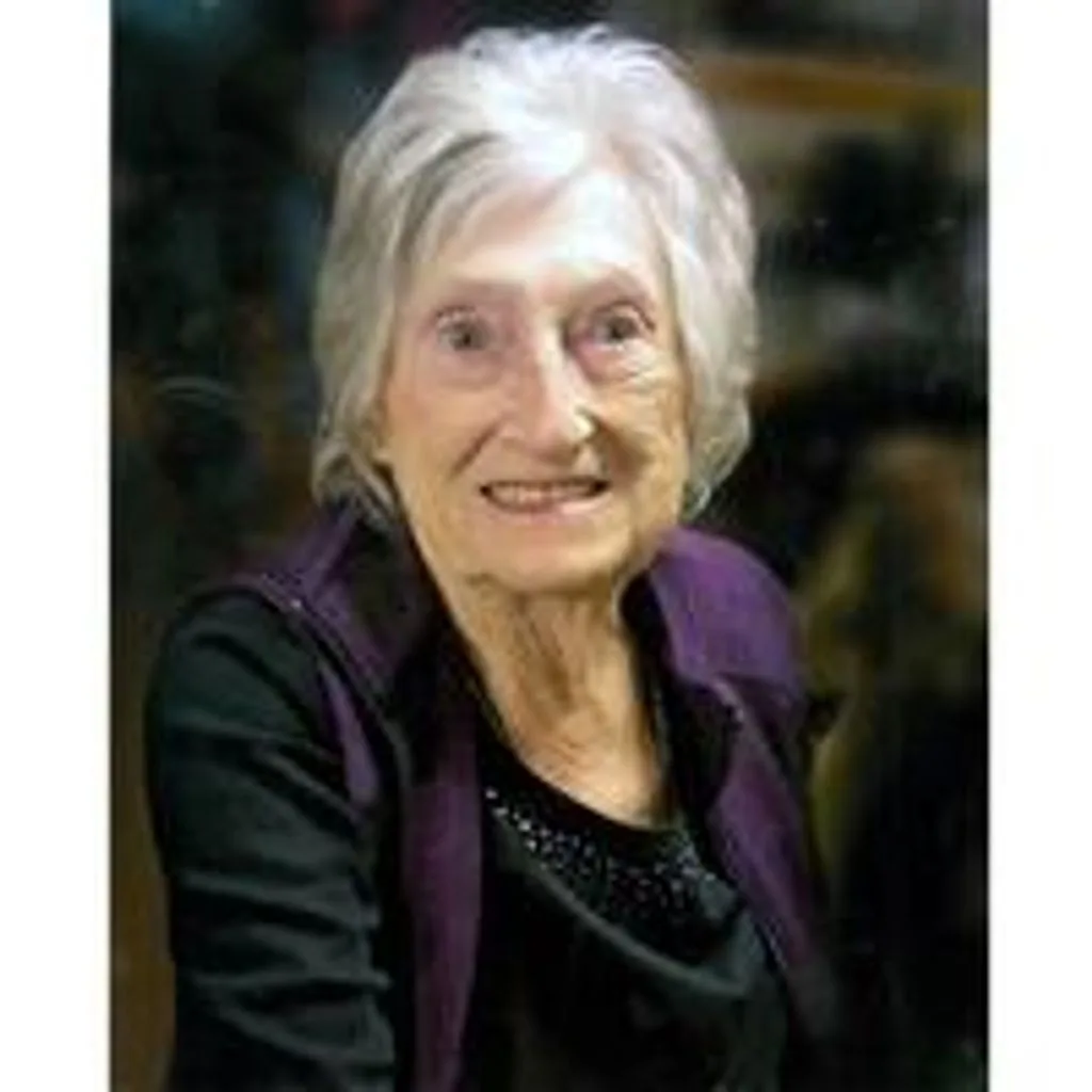 Portrait of Glennys Langeland